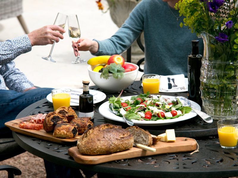 Take the dining outside and relax in the garden. Blankets provided for chillier moments!